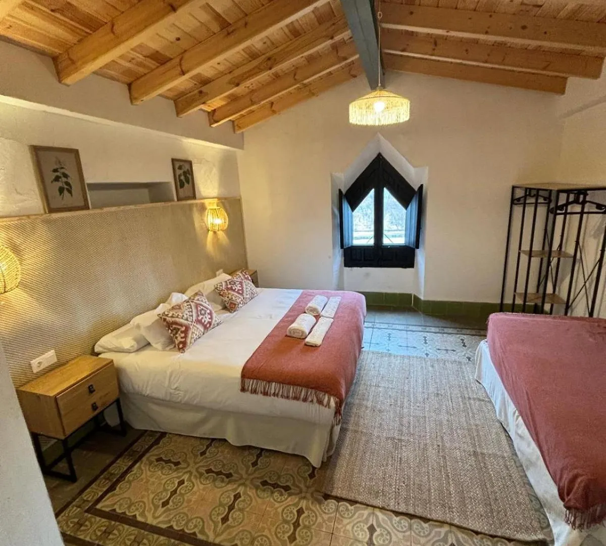 アパート フエンテエリドスCasas Lieva Castanoアパートメント スペイン
